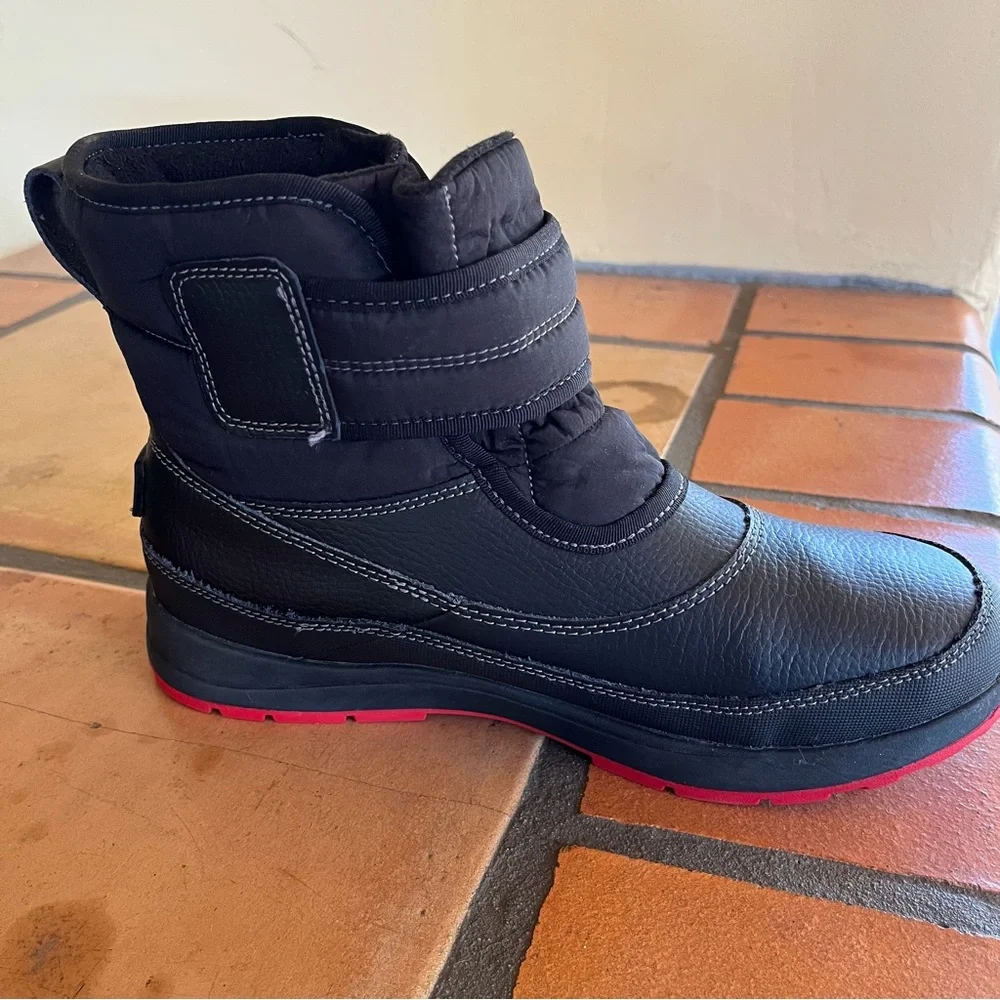 UGG Kids Taney weather Boots with Red Outsole Size 6 NWOT
